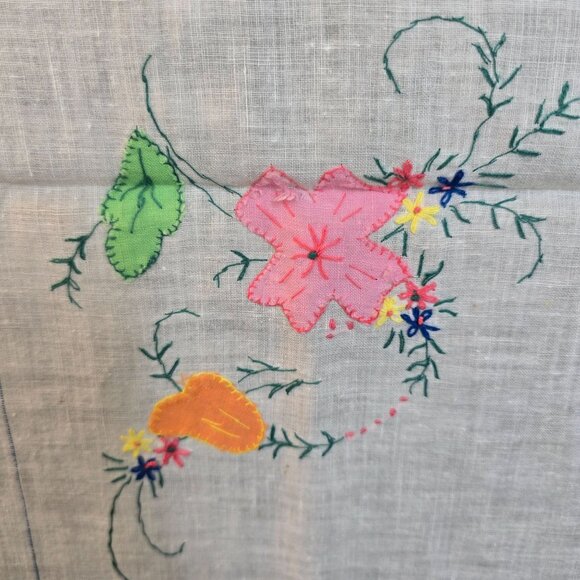 Vintage Embroidered Linen Tablecloth & Napkins Set With Floral Design JJ3968 - Picture 8 of 10